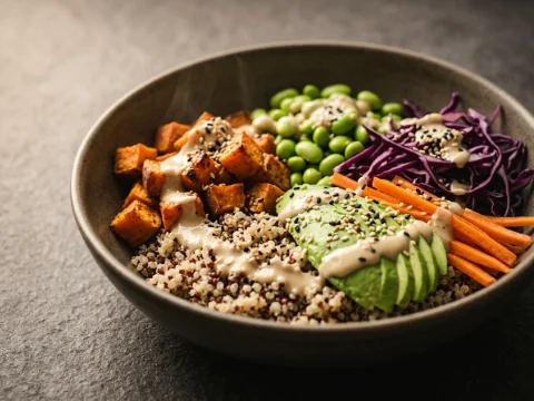 Buddha Bowl mit Süßkartoffeln und Tahini